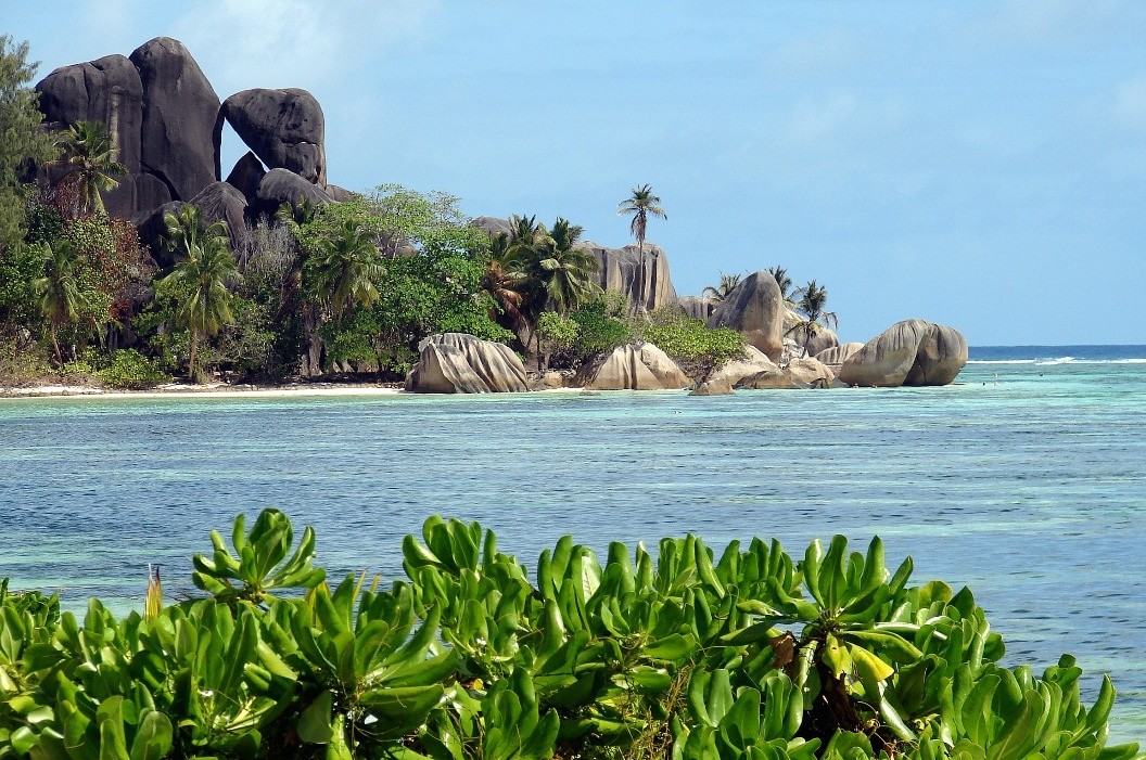 Beach holidays in africa — view of the seychelles island.
